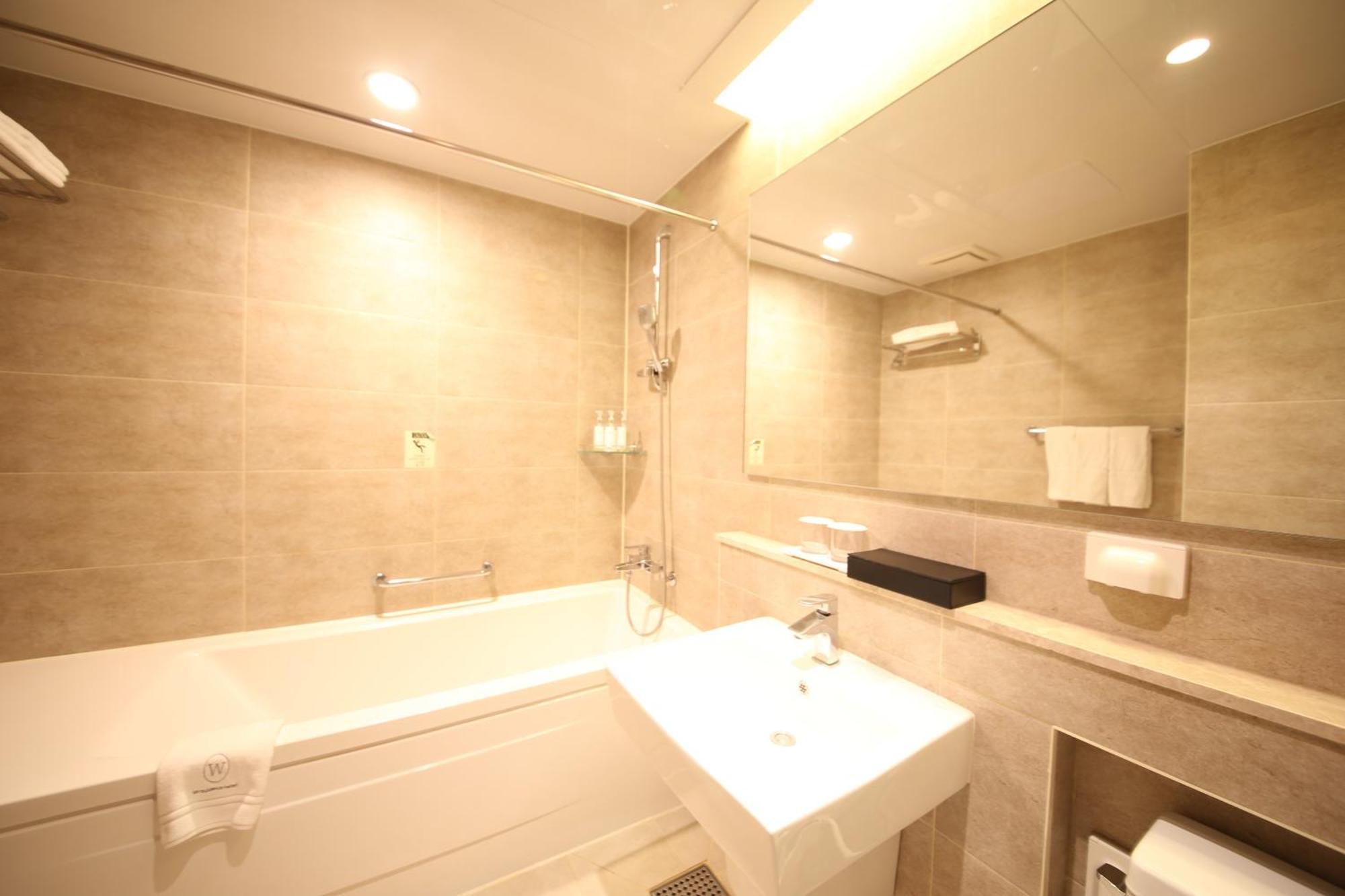 Haeundae W Hotel *