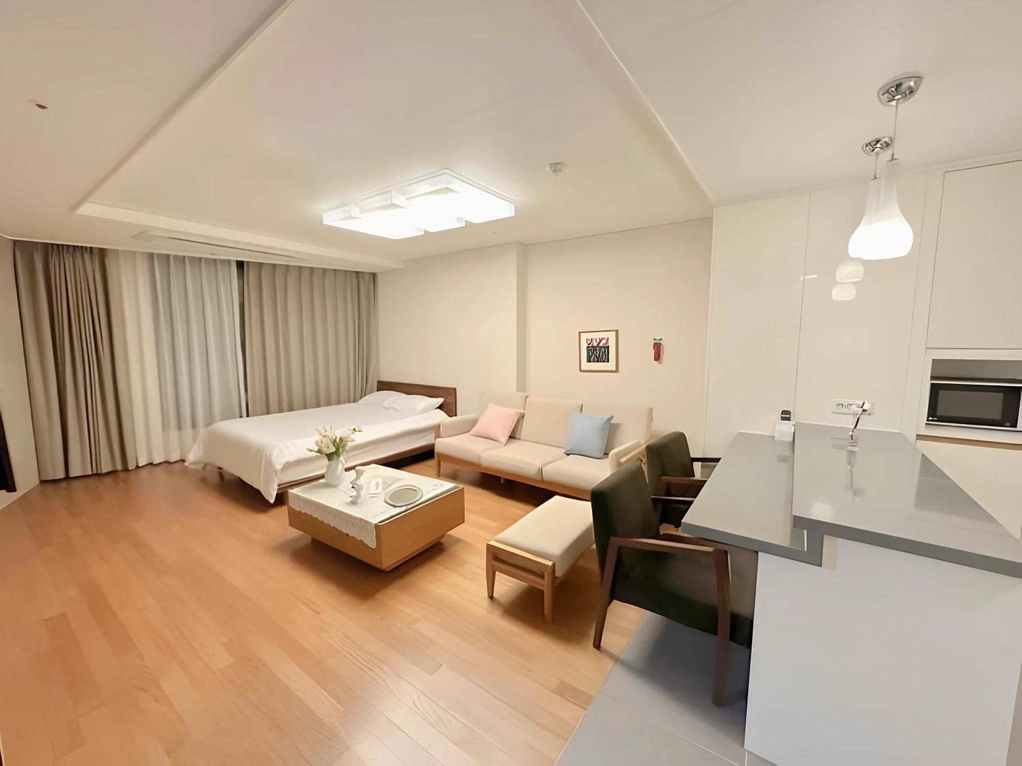 Apartment With *