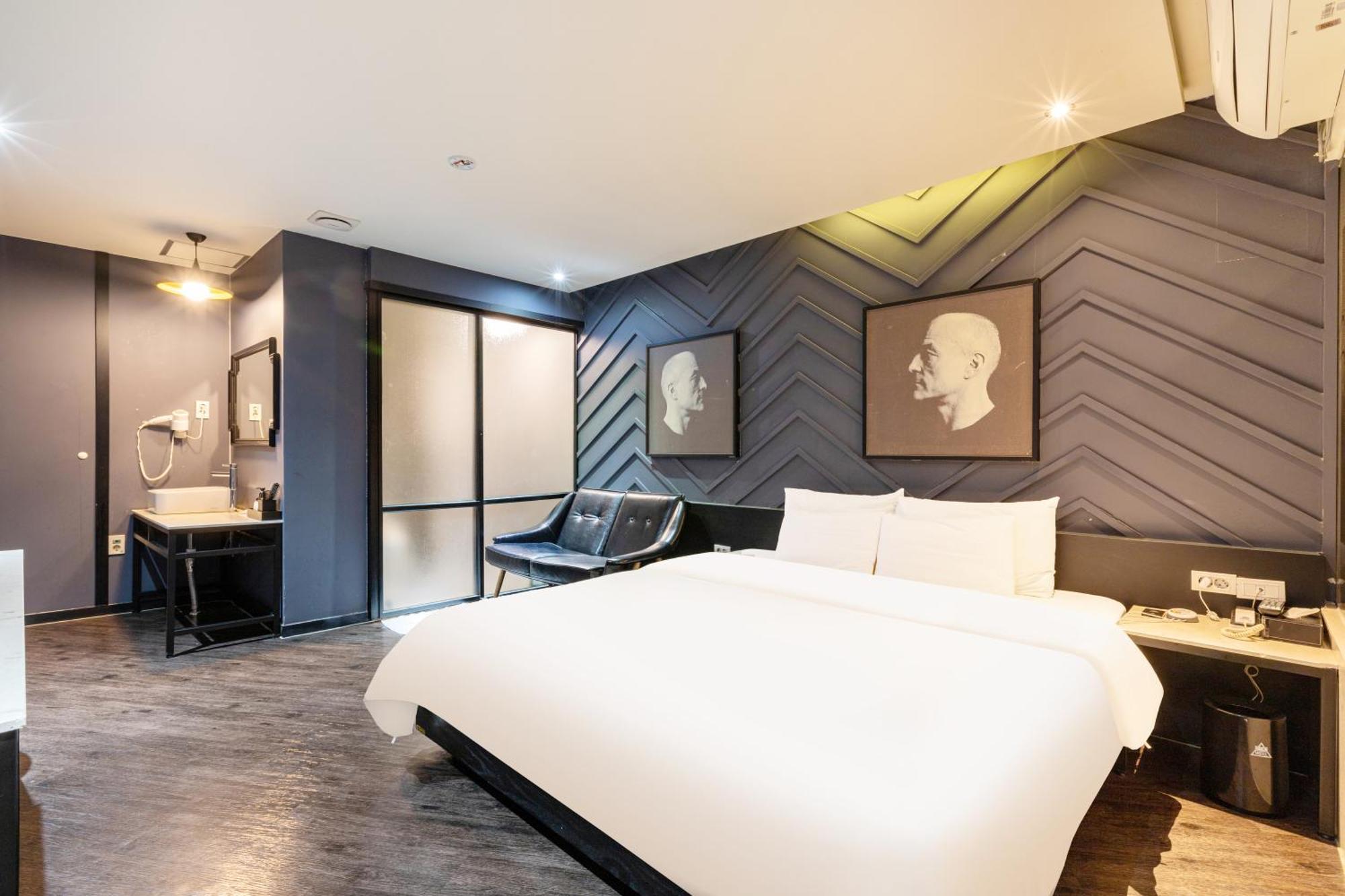 Dublin Hotel *