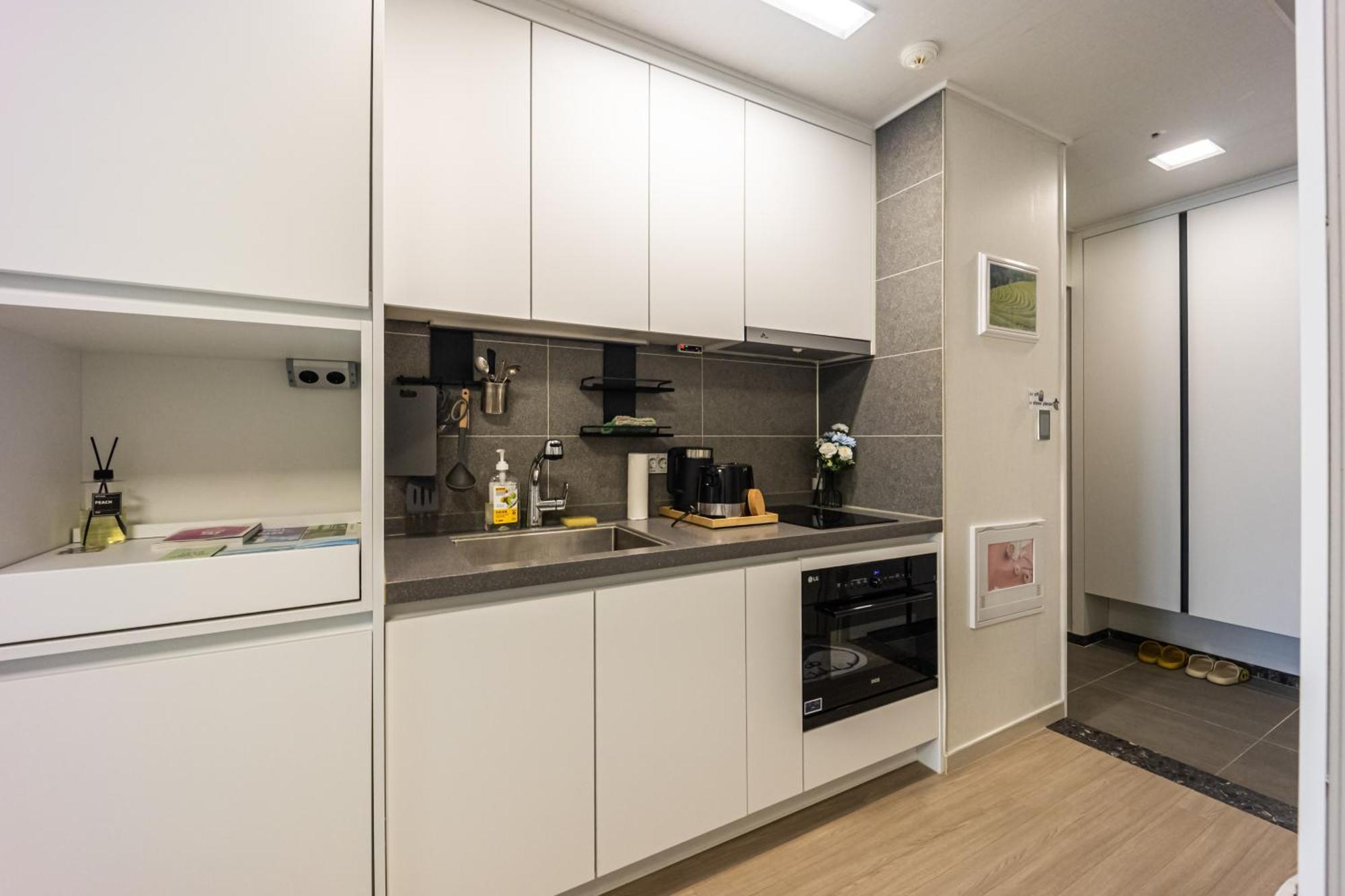 Gwangan Seawatch Summerhouse #Free Parking # Beach #Ocean Apartment