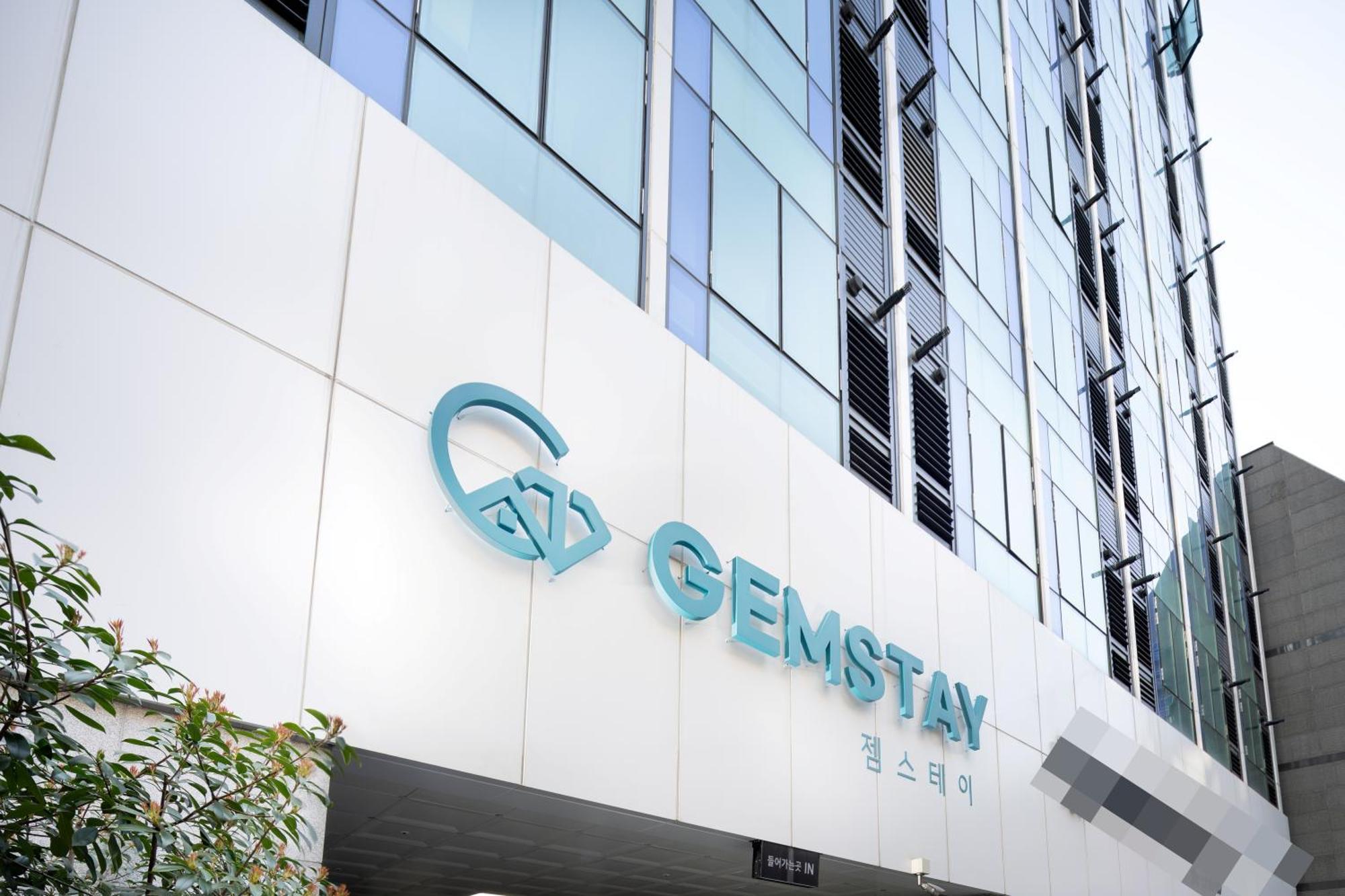 Gem Apartment