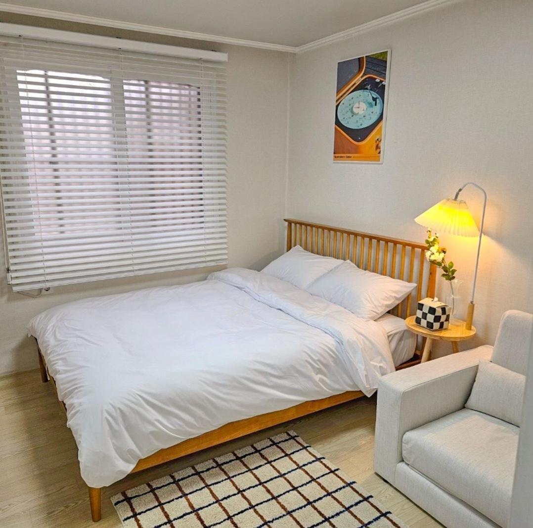 Homestay Near Ktx Station #5min Walk #up To 5 Guests *