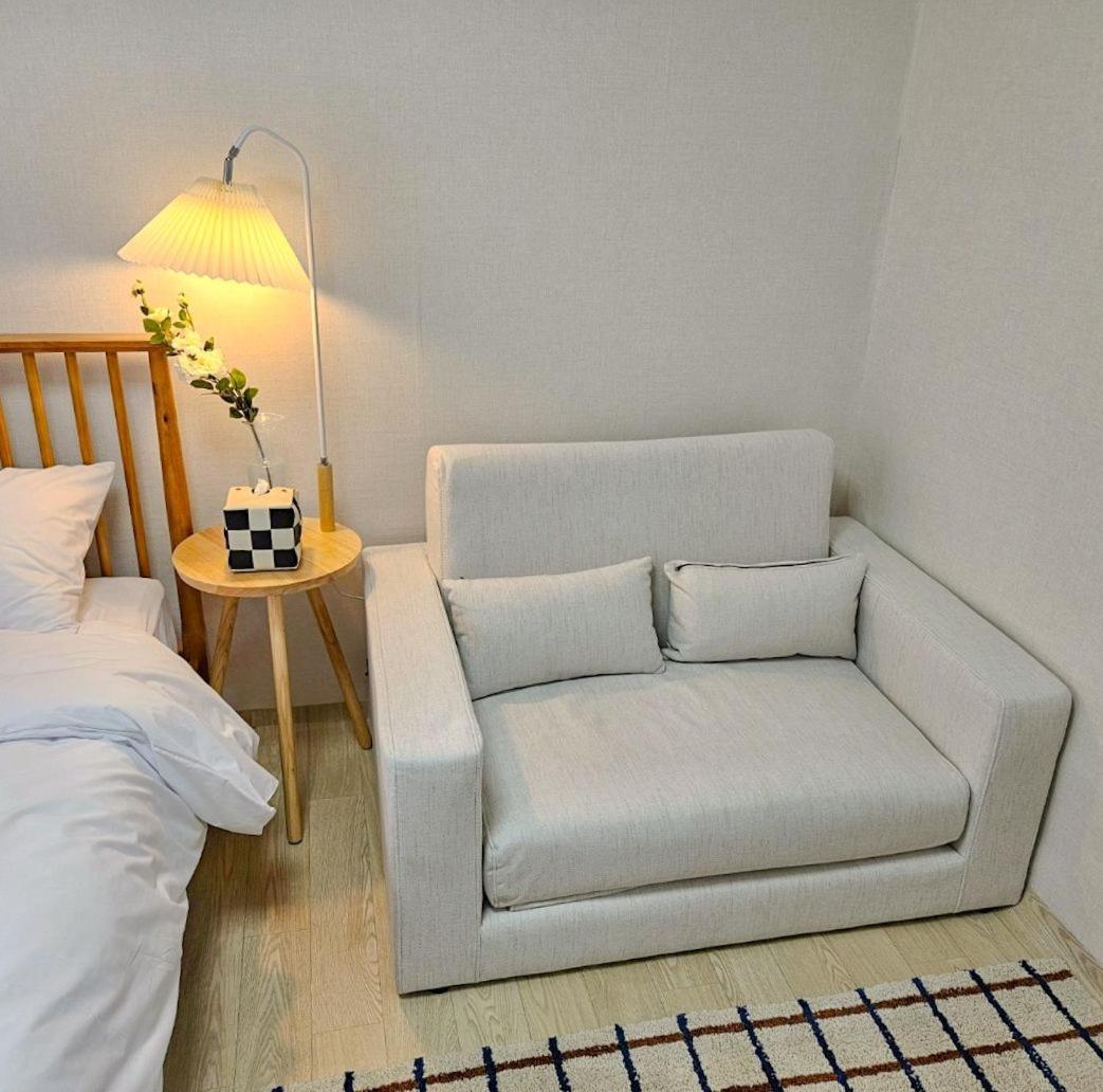 Near Ktx Station #5min Walk #up To 5 Guests Busan