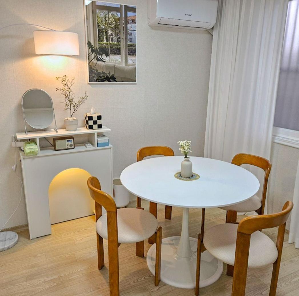Homestay Near Ktx Station #5min Walk #up To 5 Guests *