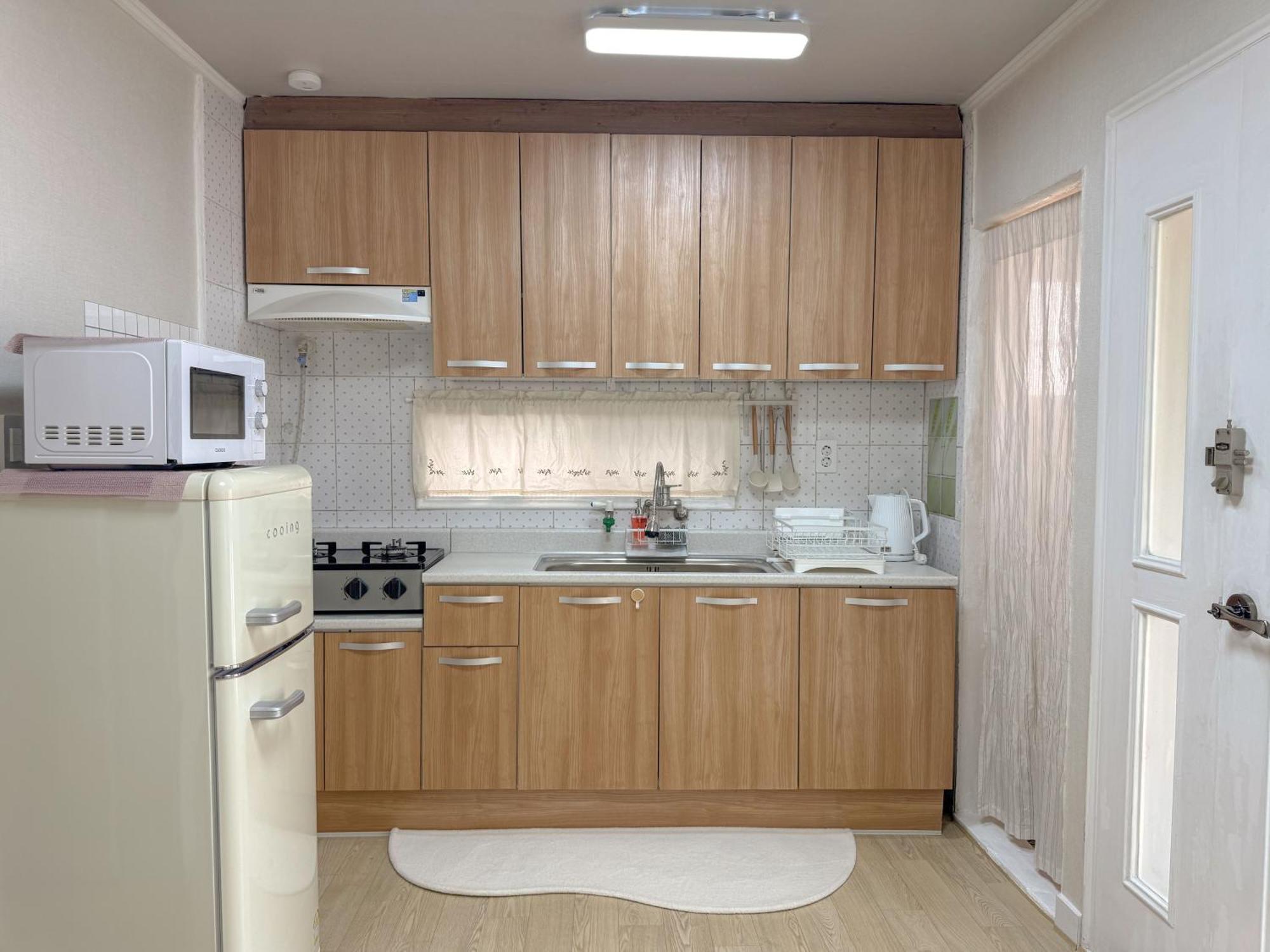 Homestay Near Ktx Station #5min Walk #up To 5 Guests *