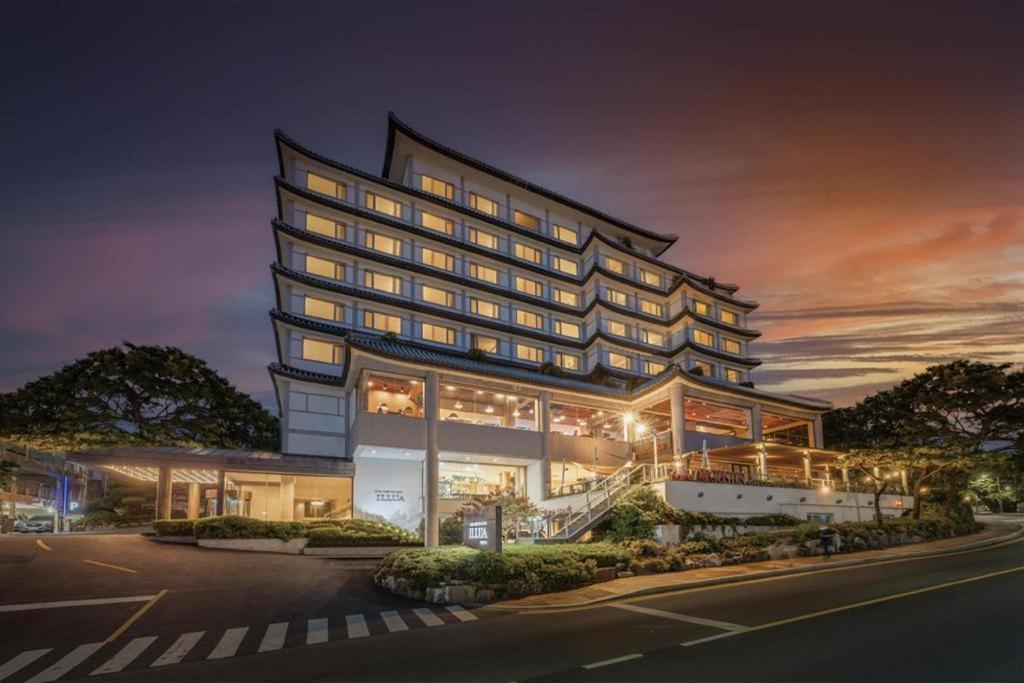 Illua Hotel 4*