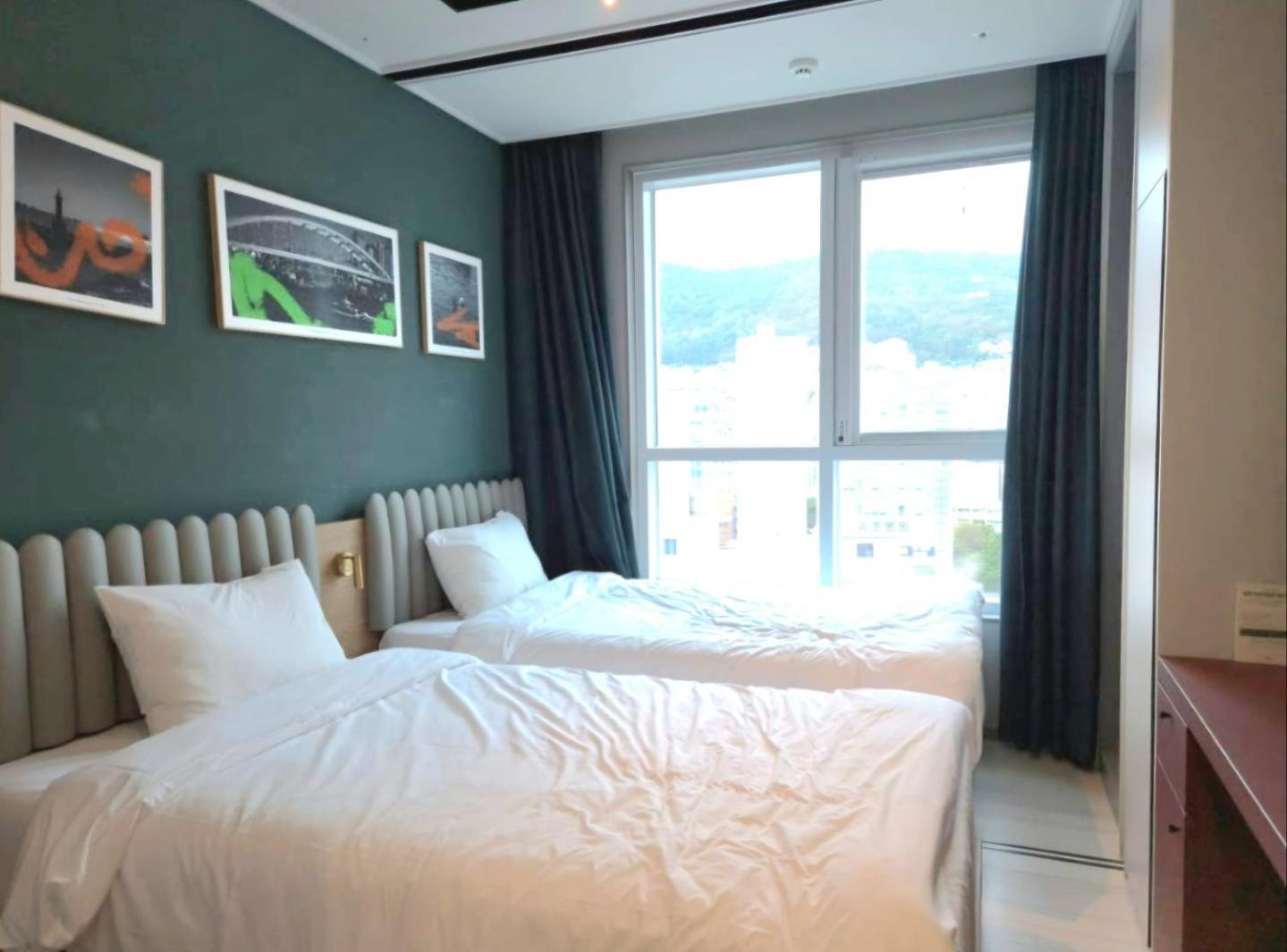 Apartment Brand New With Family *