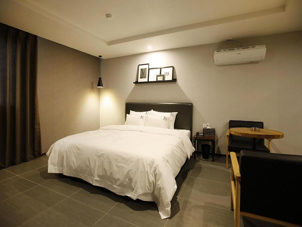No. 25 Myeongji Oceanc Business Hotel 2*