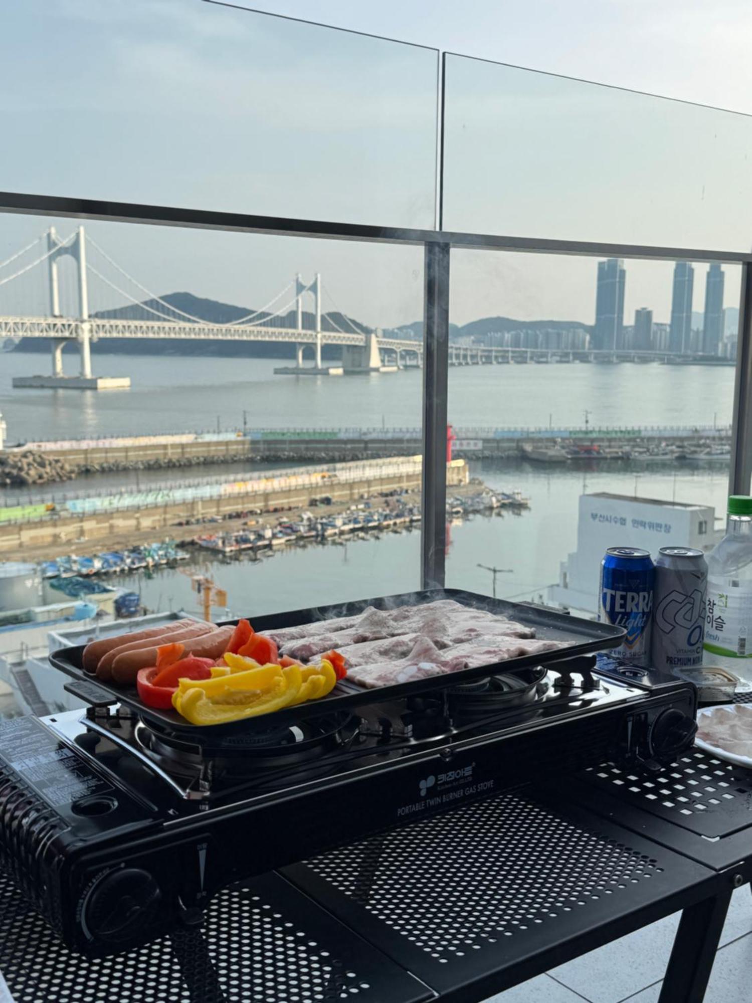 Gwangan Bridge Full View Terrace Penthouse Apartment