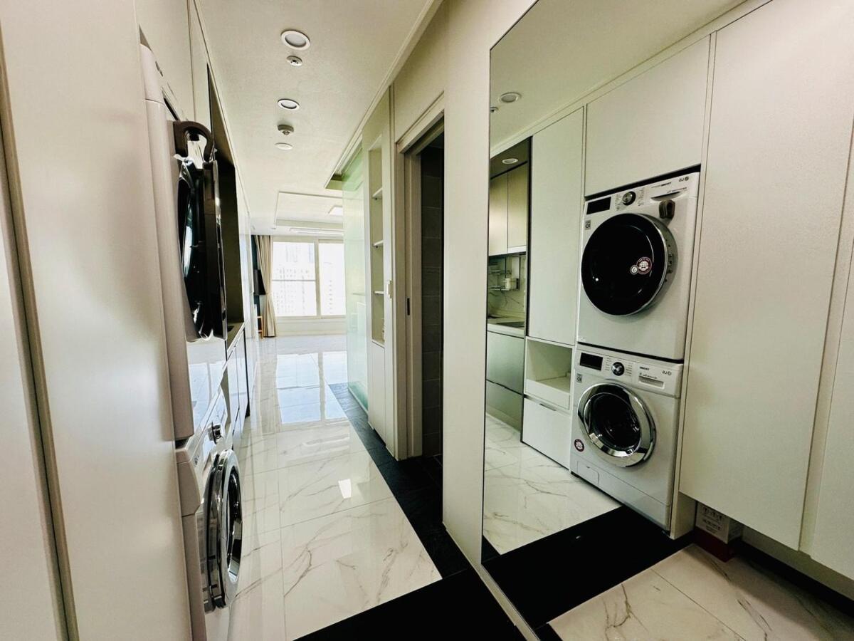 Cozy & Modern At The