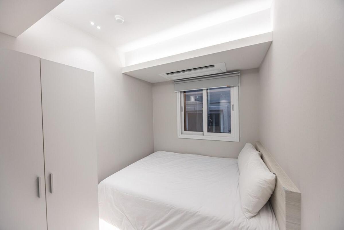 2f 4bathrooms, 9beds, 7-16 Persons Team *