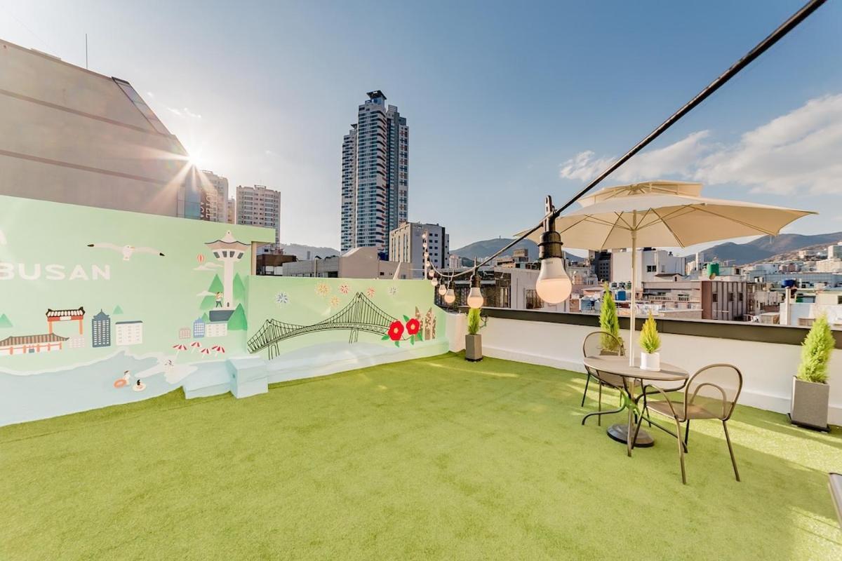 2f 4bathrooms, 9beds, 7-16 Persons Team Busan