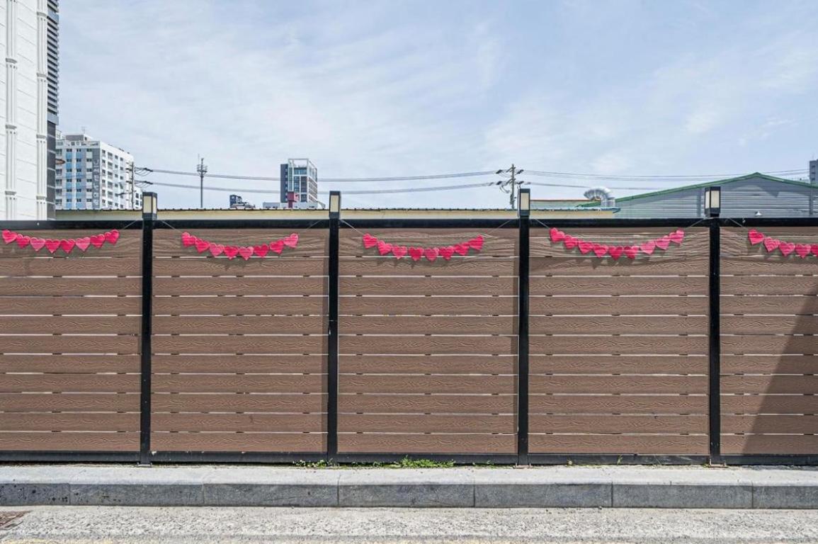 Songjeong Bay Capsule hotel *