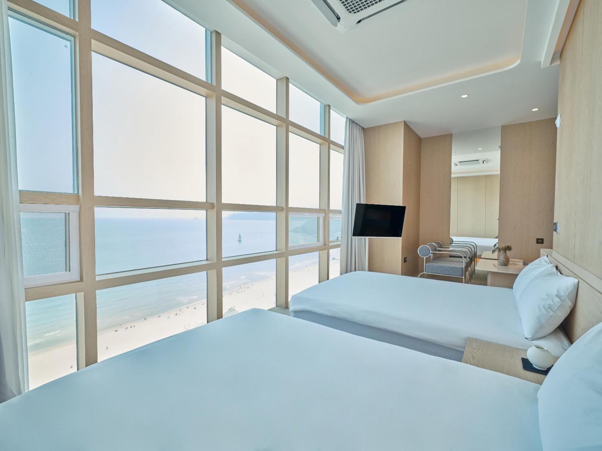 Uh The Haeundae Hotel 3*