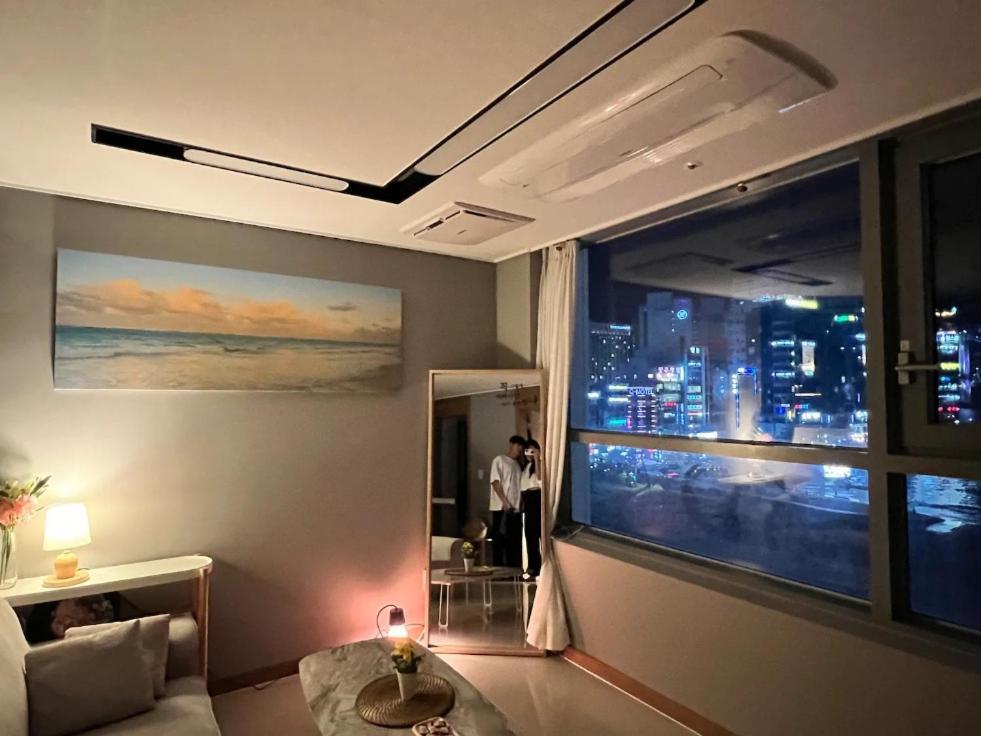 Where Gwangalli Is Right Outside Your Window * Busan