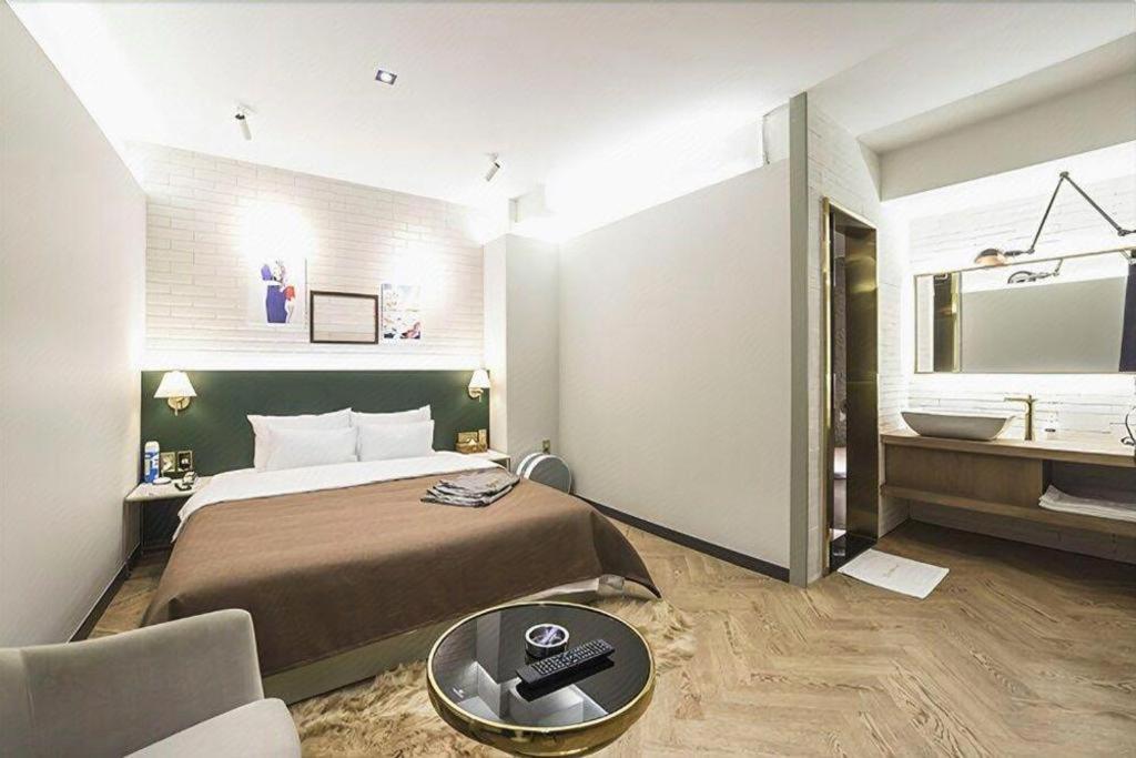 Den Basta Bifc motel