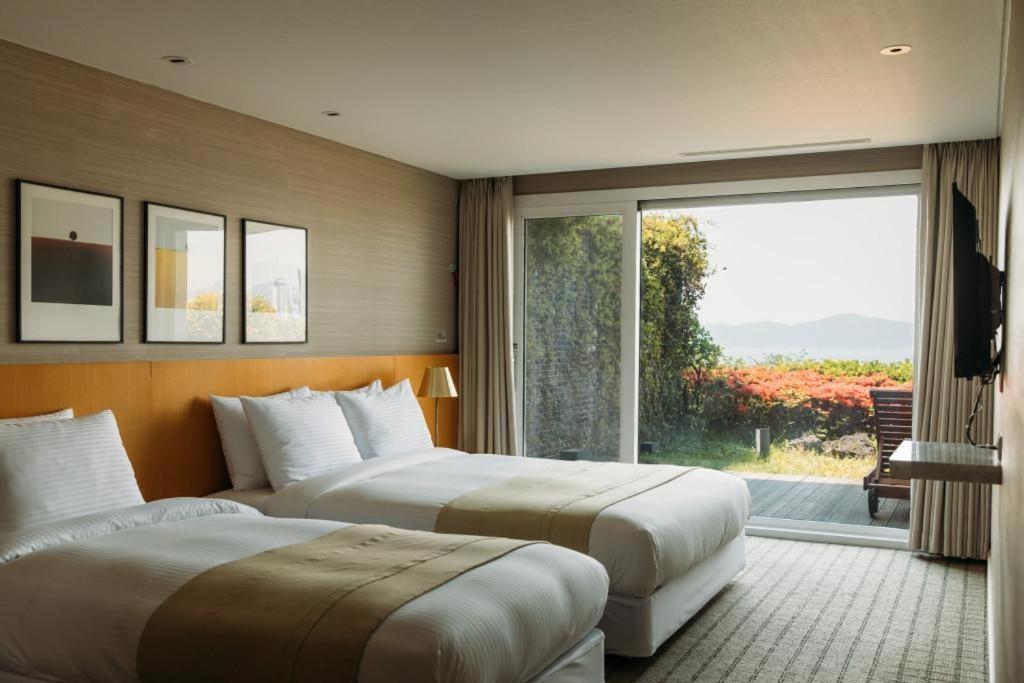 Illua Hotel