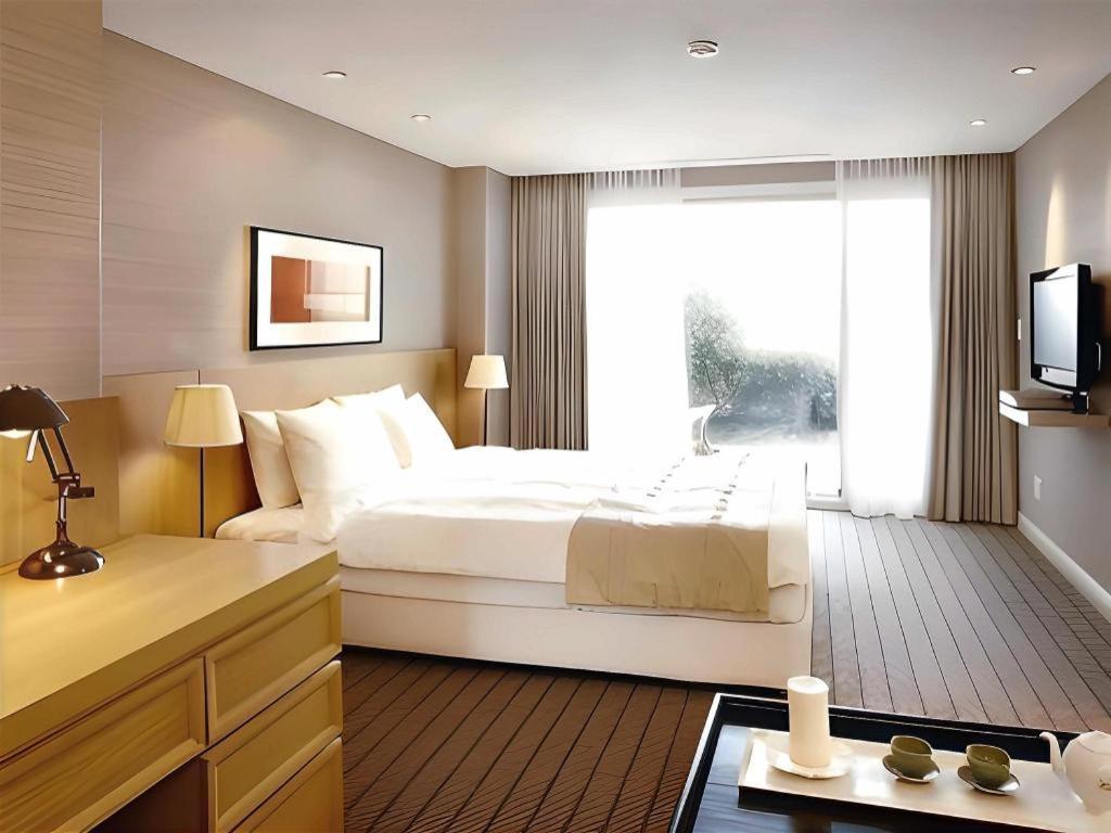 Illua Hotel 4*