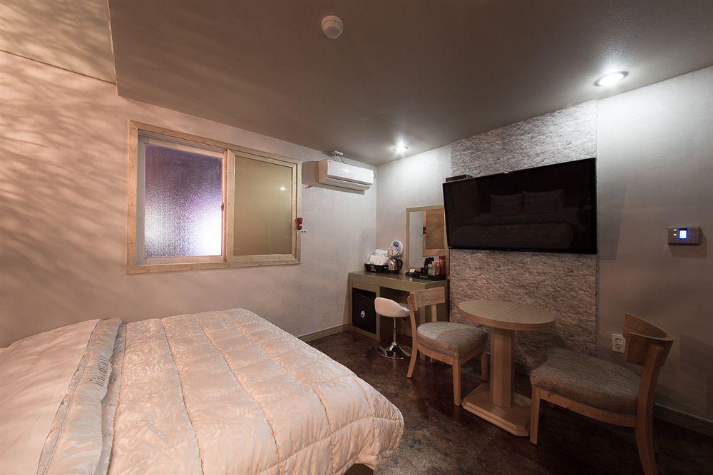 June Haeundae Motel 2*
