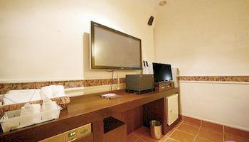 Hotel Ara 2*
