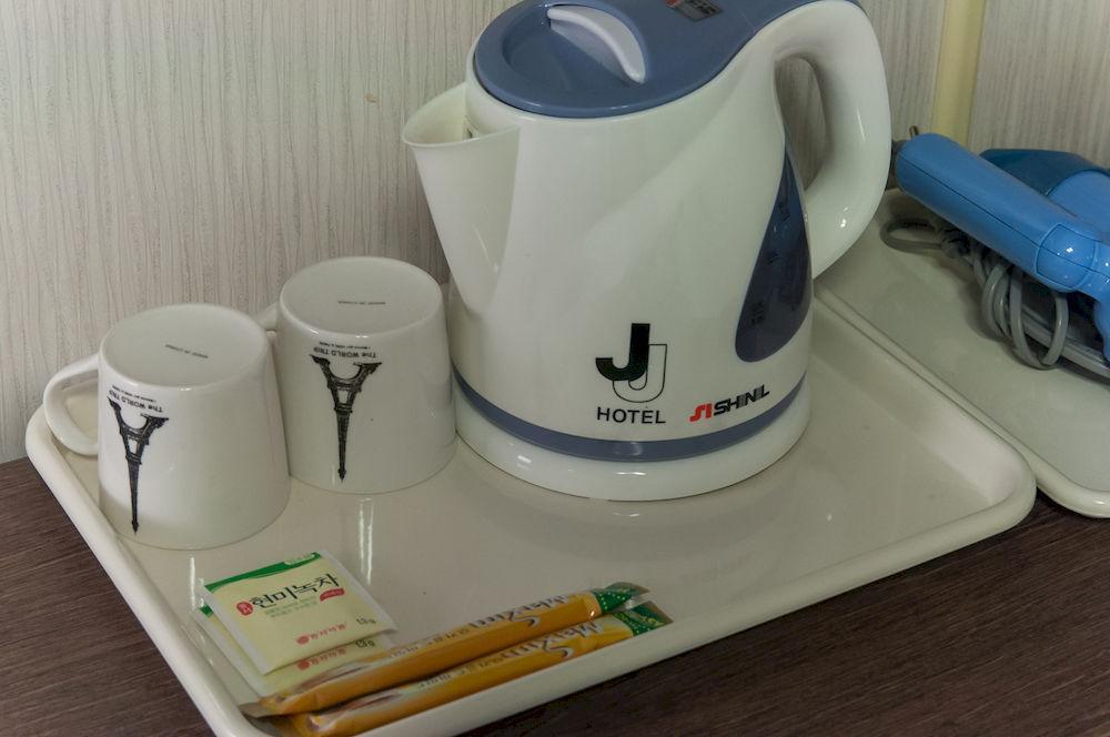 Jj 2*