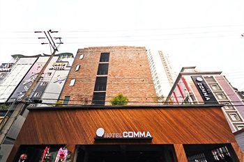 Comma Motel 2*