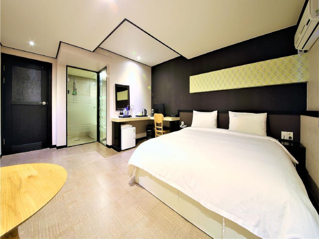 Hotel Elysee 3*