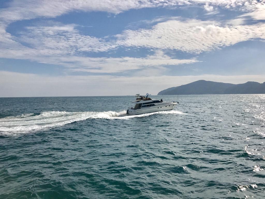 Botel Sea And Yacht