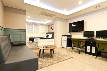 Haru Hotel