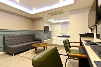 Haru Hotel