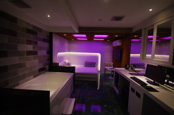 Lazzi 2* Busan