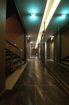 Lazzi Hotel