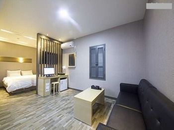 Hotel Cloud 9 2*
