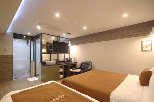 Hotel Haru 3*