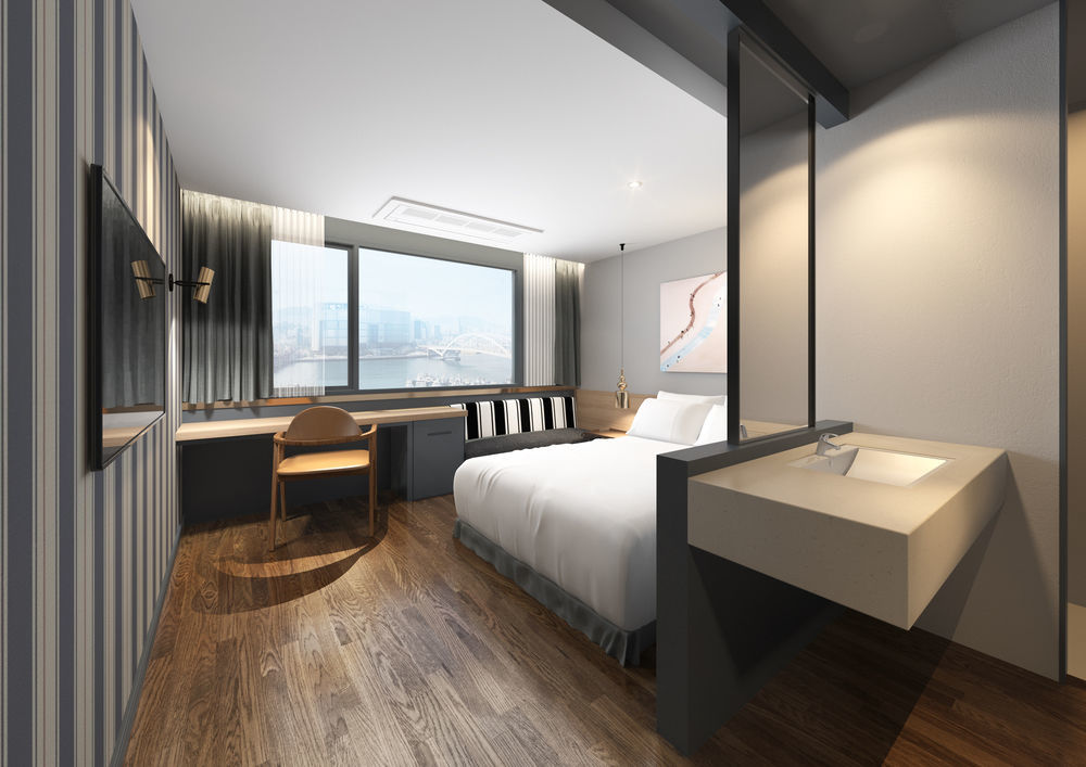Bay Hound Hotel 3*