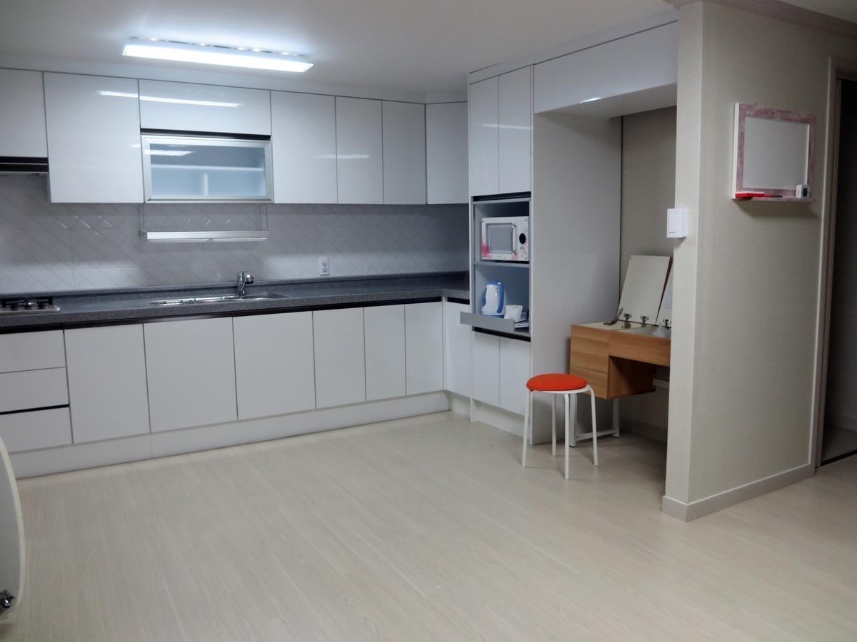 Guest house Honey House 2*