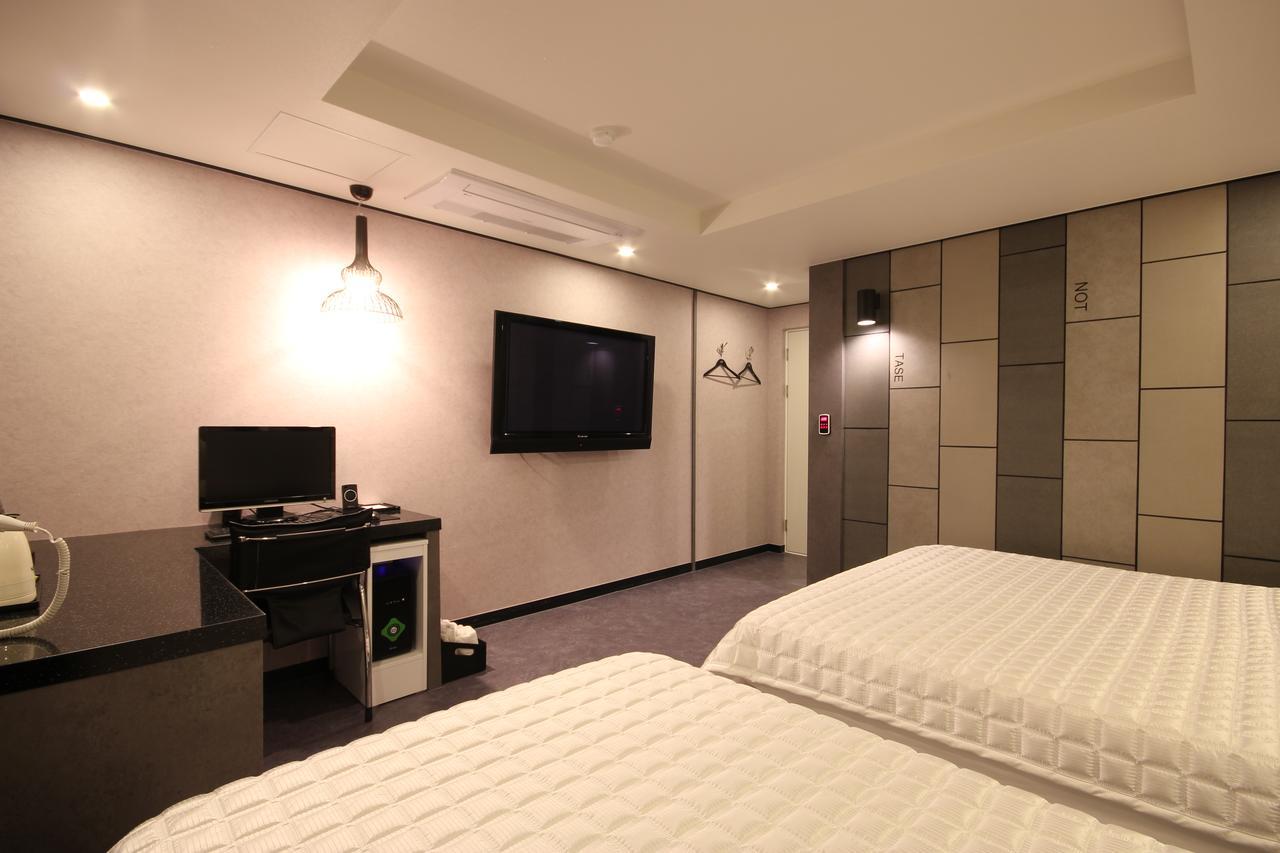 Nuri Gwangalli Motel 2*