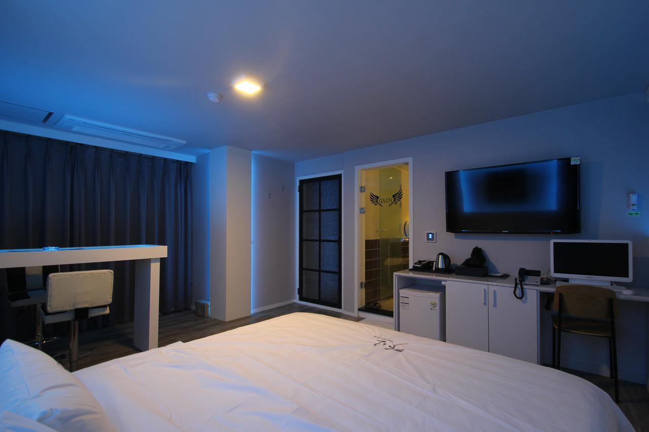 Hotel Gain