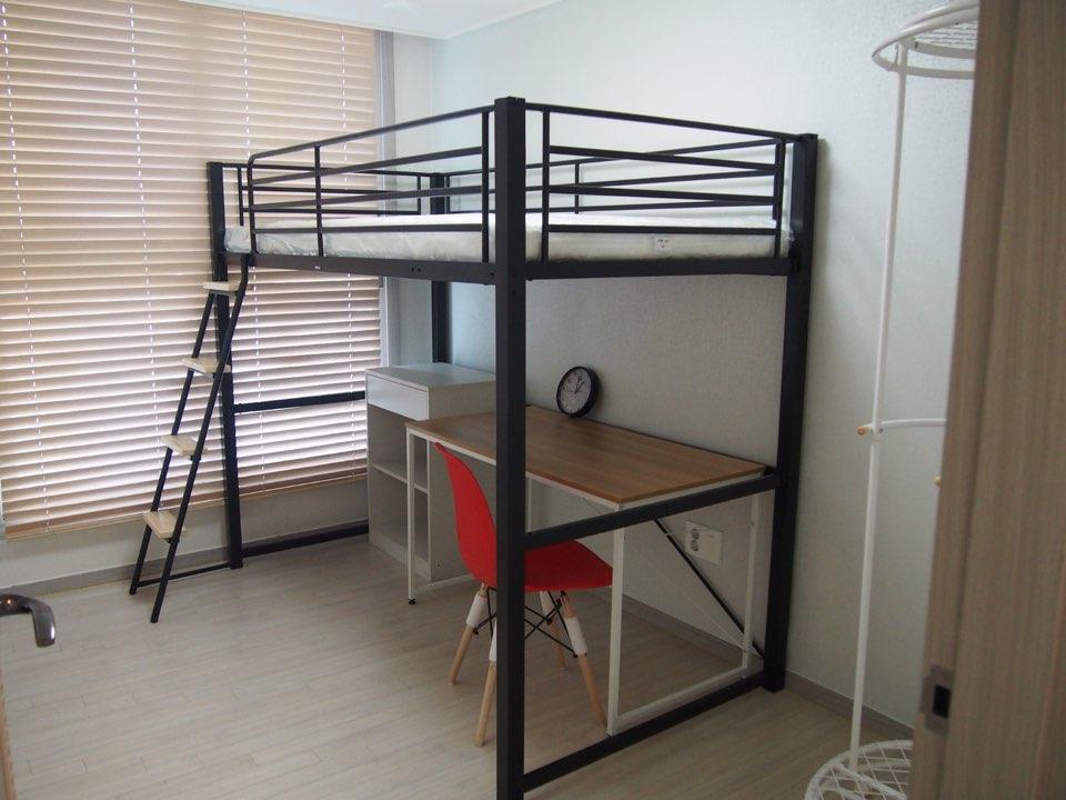 Pangsapuri Toto's Share House