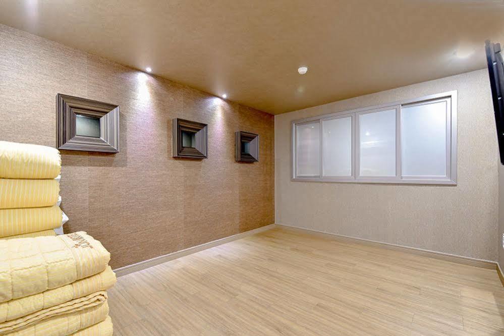June Haeundae Motel 2*