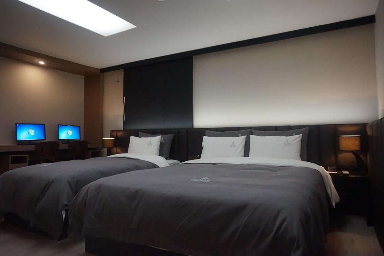 Louis 3* Busan