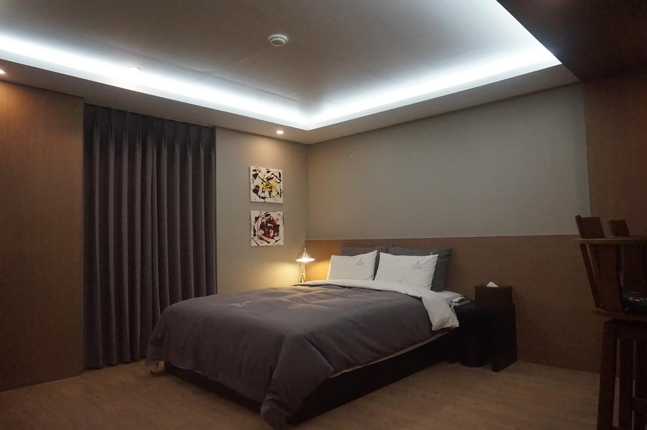 Louis Hotel