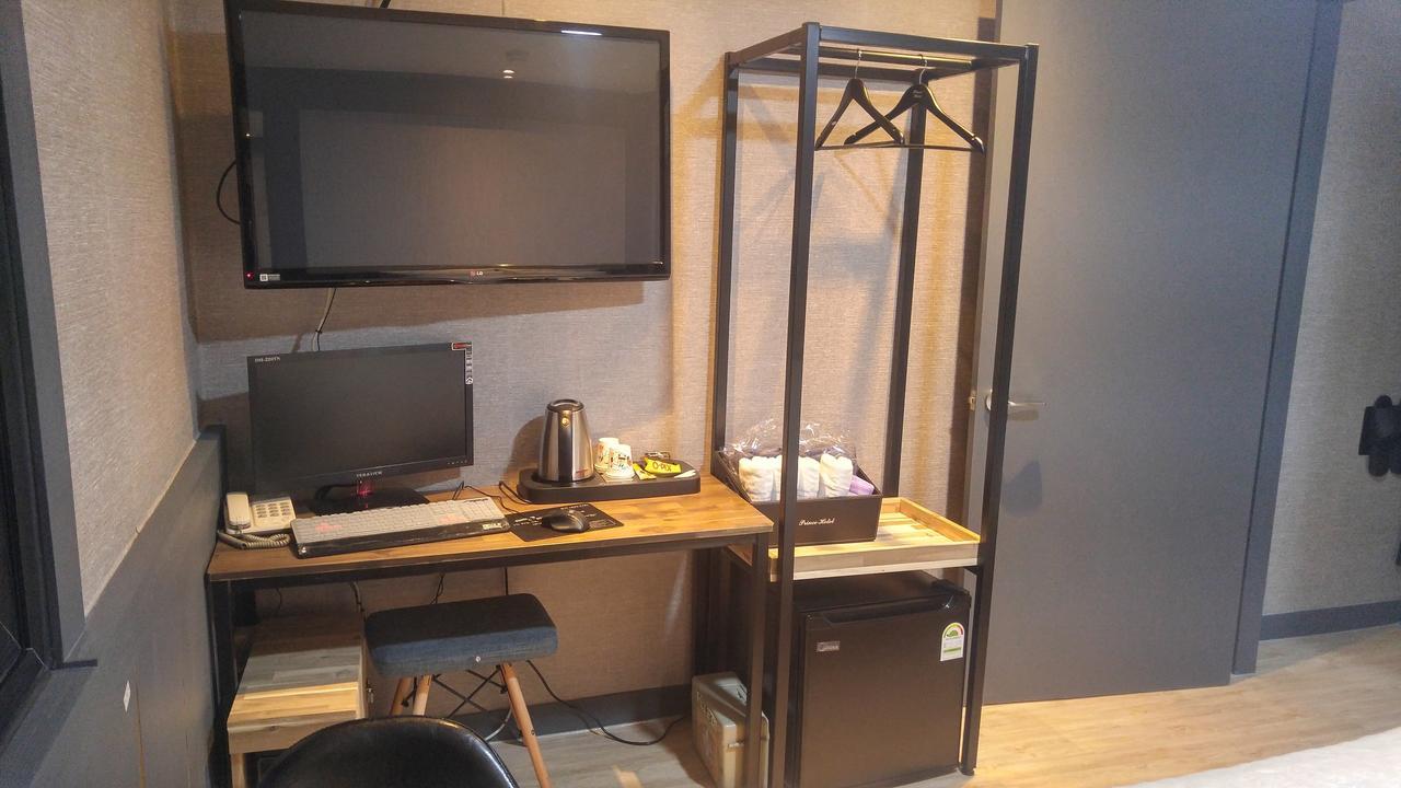 Nhà nghỉ Hotel Prince 2*
