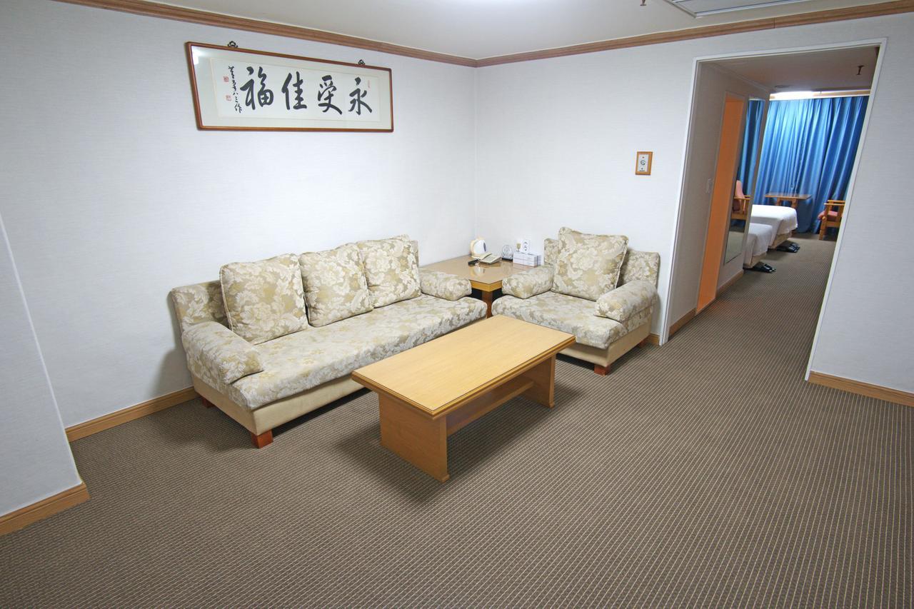 Khách sạn Tourist 3*