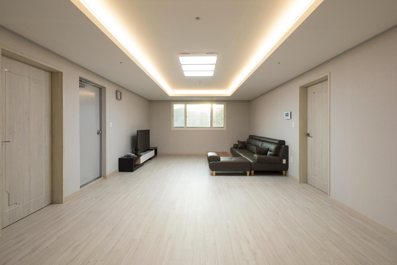 Seomyeon Brown-dot Gold Hotel Busan