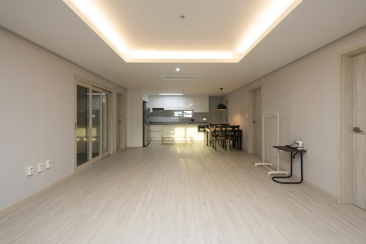 Hotel Seomyeon Brown-dot Gold 3*