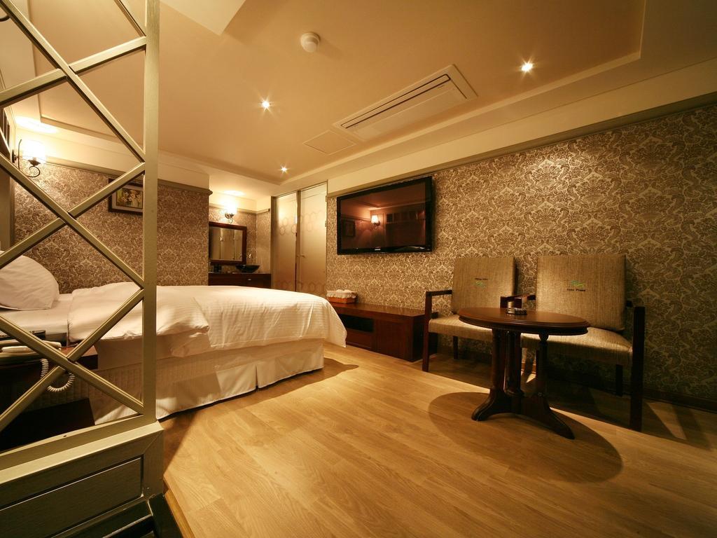 Hotel Press 3*