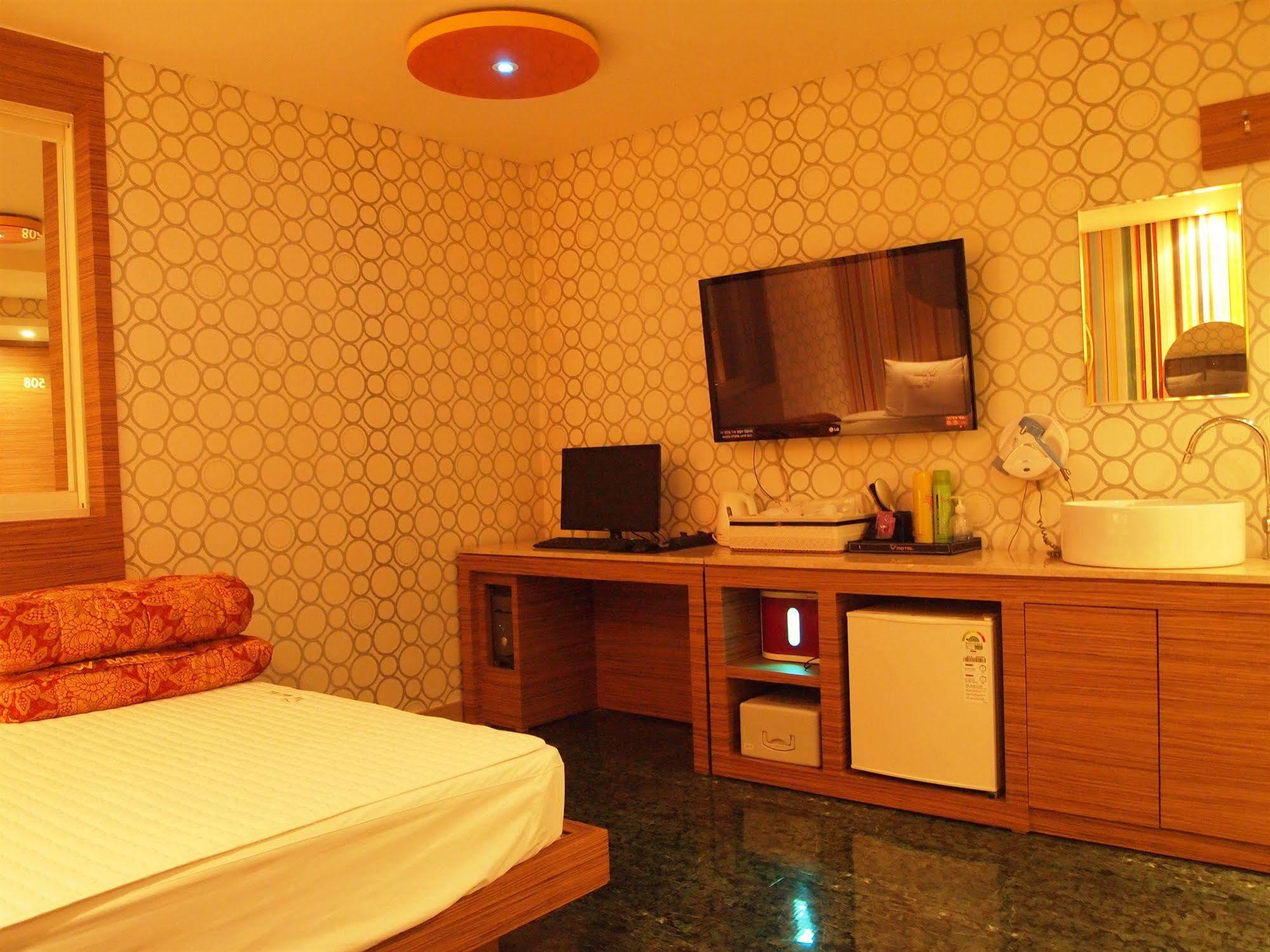 W Hotel 2*