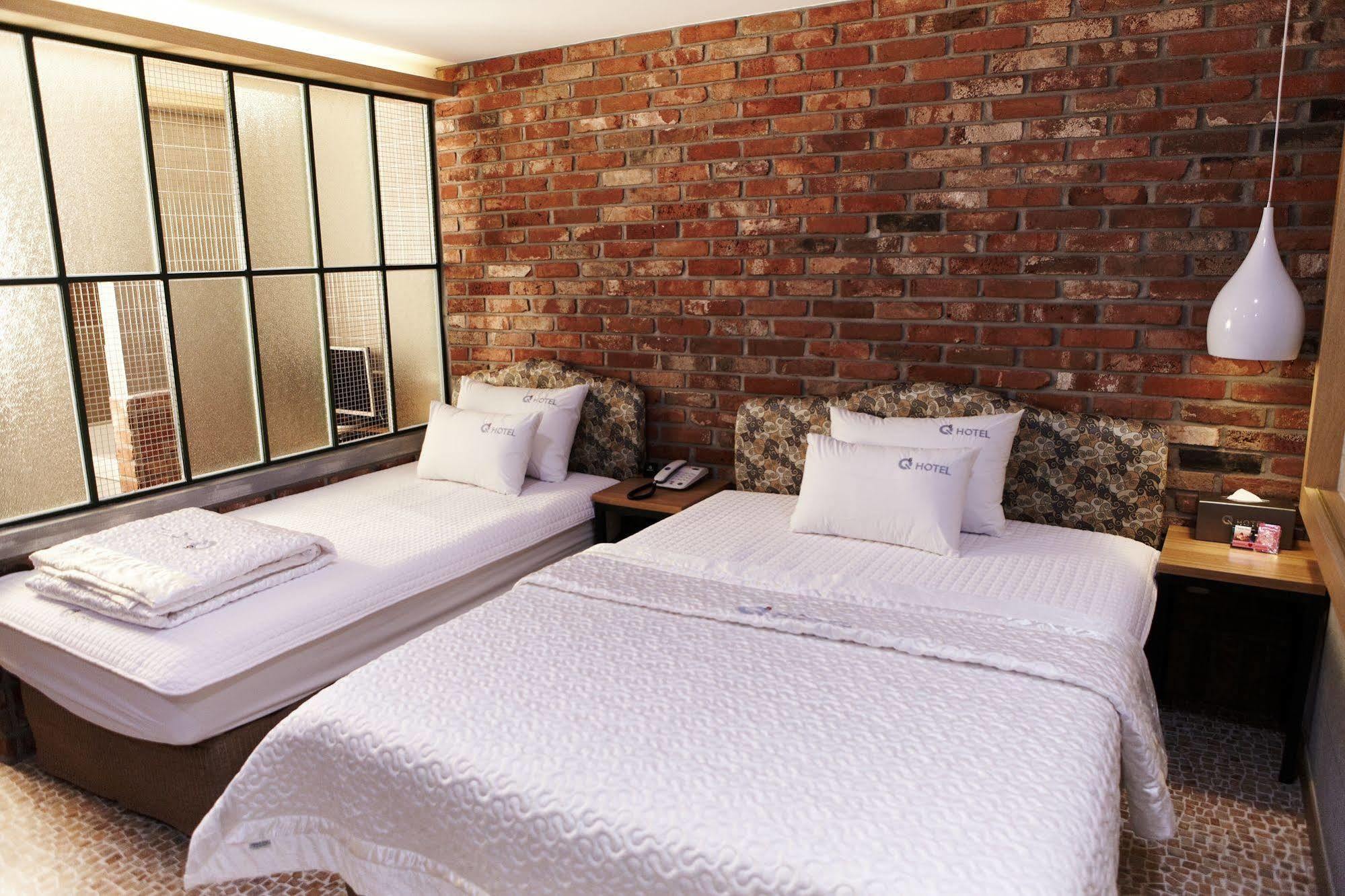 Motel Hotel Q5 3*