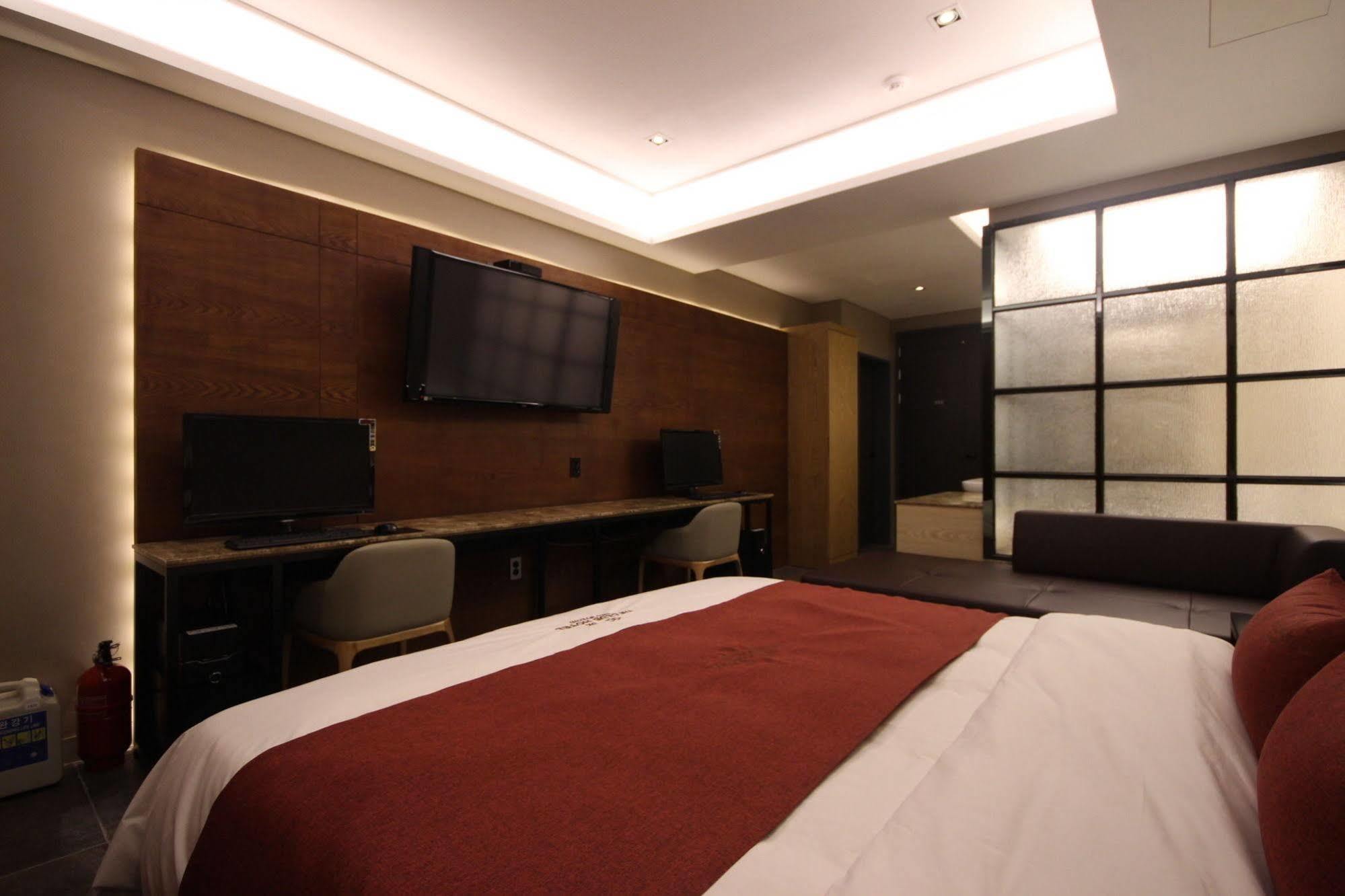 Hotel The Club Seomyeon 2*